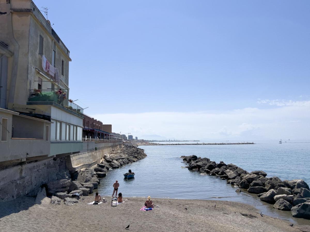 Bed and Breakfast Casa Nina Deluxe Salerno Exterior foto