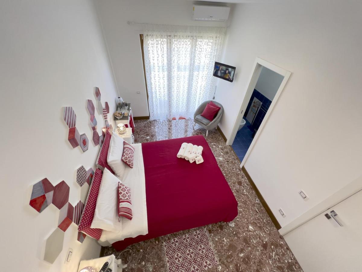 Bed and Breakfast Casa Nina Deluxe Salerno Exterior foto