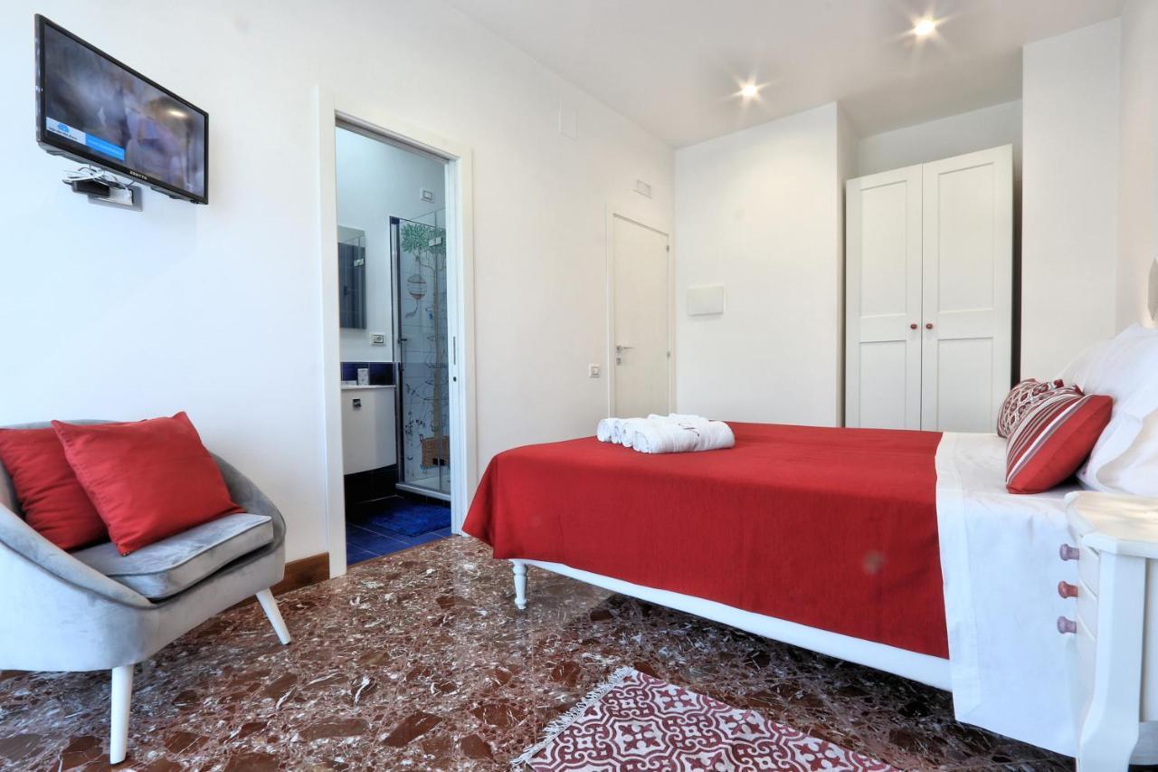 Bed and Breakfast Casa Nina Deluxe Salerno Exterior foto