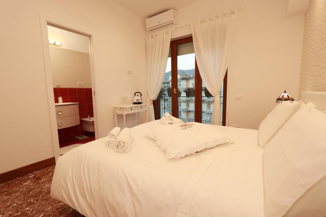 Bed and Breakfast Casa Nina Deluxe Salerno Exterior foto